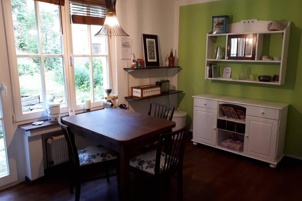 Eine Gemuetliche Ferienwohnung Mit Garten Bad Karlshafen Exterior foto