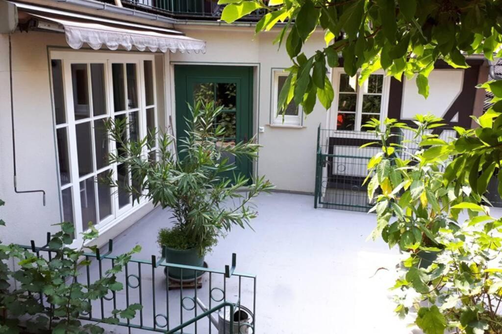 Eine Gemuetliche Ferienwohnung Mit Garten Bad Karlshafen Exterior foto